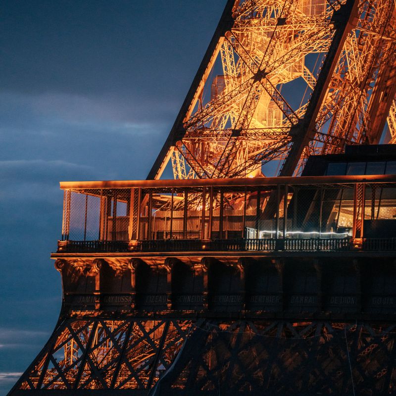 Meetings with a Parisian perspective